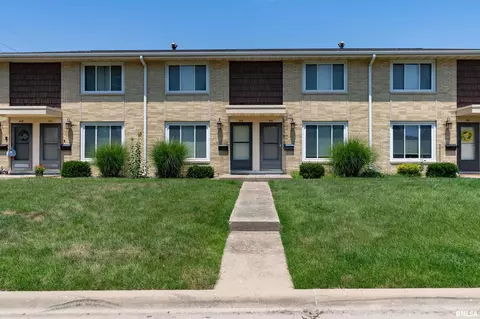 407 E Delwood St, Morton, IL 61550