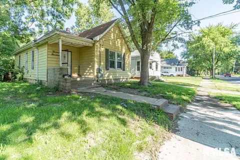 1319 N Bourland Ave, Peoria, IL 61606
