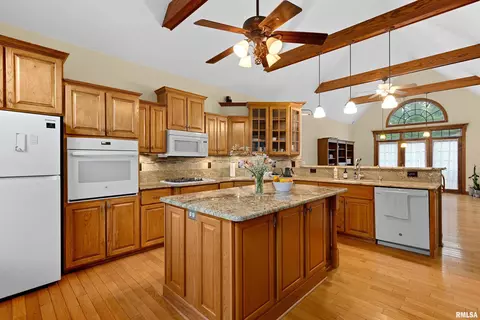 9008 N Willow Dr, Edwards, IL 61528 photo 12