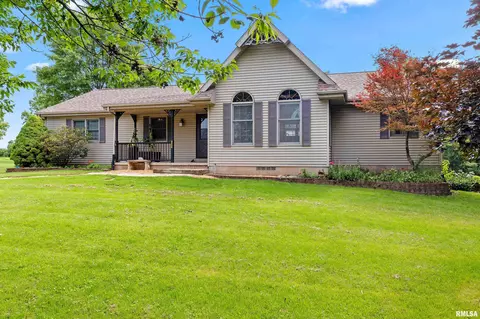 9008 N Willow Dr, Edwards, IL 61528 photo 3