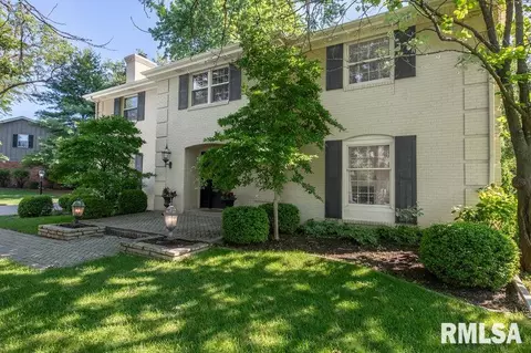 7404 N Regent Pl, Peoria, IL 61614