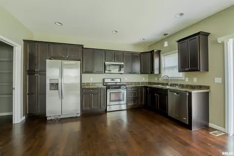 1431 Eagle Ave, Washington, IL 61571 photo 14