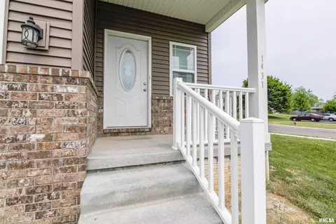 1431 Eagle Ave, Washington, IL 61571 photo 6