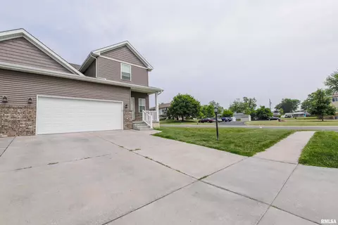 1431 Eagle Ave, Washington, IL 61571 photo 5