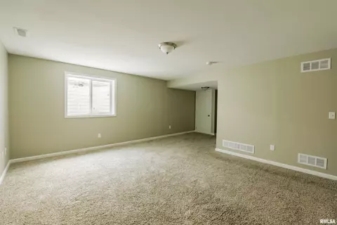 1431 Eagle Ave, Washington, IL 61571 photo 32