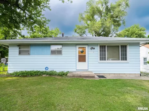 1913 W Albany Ave, Peoria, IL 61604