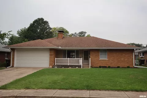 3315 N Parish Ave, Peoria, IL 61604