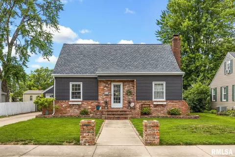 517 S Nelson Ave, Morton, IL 61550