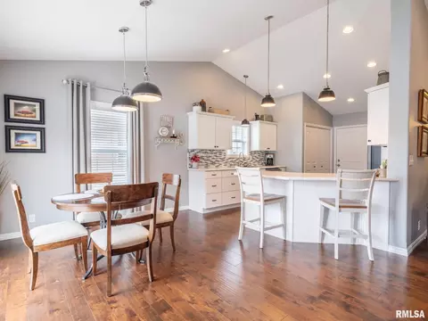 912 Devonshire Rd, Washington, IL 61571 photo 15