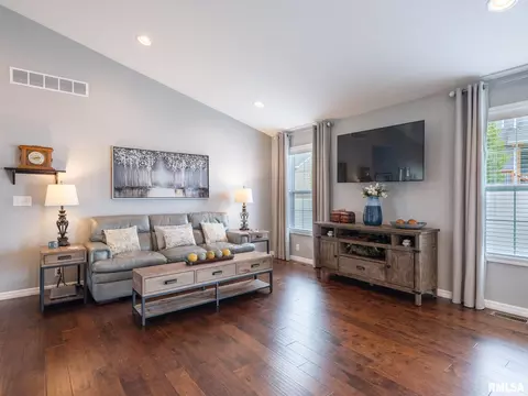 912 Devonshire Rd, Washington, IL 61571 photo 7