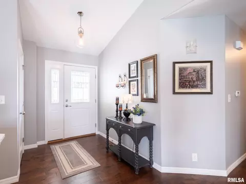 912 Devonshire Rd, Washington, IL 61571 photo 4
