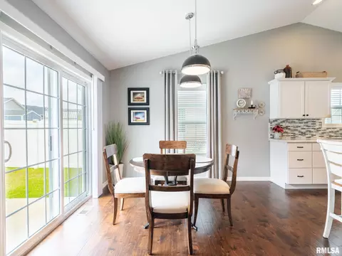 912 Devonshire Rd, Washington, IL 61571 photo 14