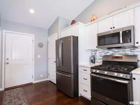 912 Devonshire Rd, Washington, IL 61571 photo 26