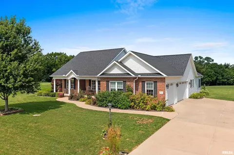 8317 W Coyote Creek Dr, Peoria, IL 61607