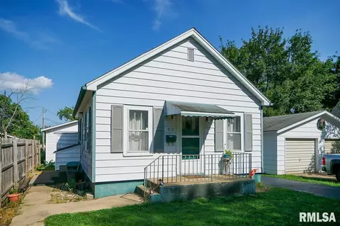 912 N 5th St, Chillicothe, IL 61523