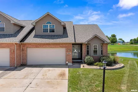 1834 Kingsbury Rd, Washington, IL 61571