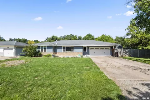 10613 N Dale St, Peoria, IL 61615