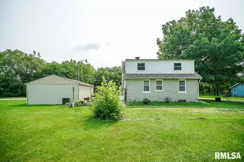 699 State St, East Galesburg, IL 61430