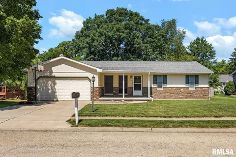 230 Evergreen Ave, Morton, IL 61550
