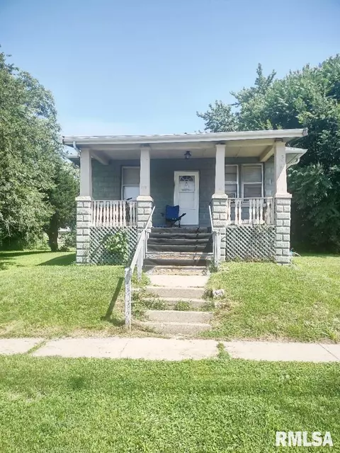 719 W Brons Ave, Peoria, IL 61604