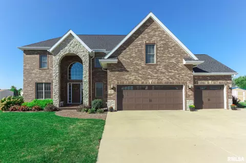 1054 Hay Meadows Ln, Metamora, IL 61548