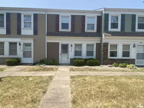 3807 W Buena Vista Ct, Peoria, IL 61604