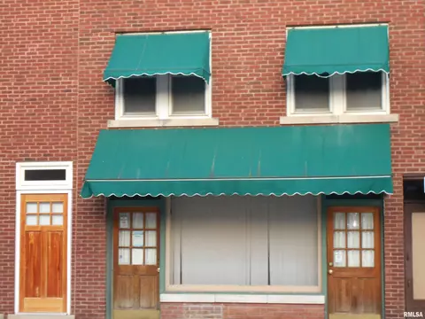 121 S Lafayette St, Macomb, IL 61455