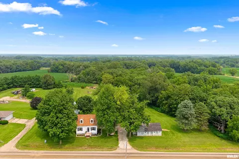 896 Banta Rd, Lowpoint, IL 61545 photo 2