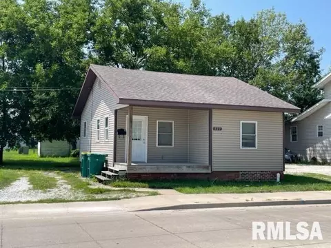 123 W Adams St, Macomb, IL 61455