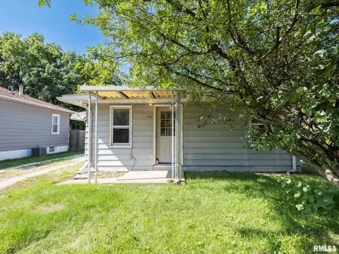 112 W Forest Ave, East Peoria, IL 61611