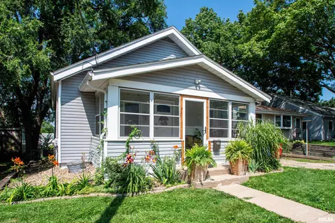 3819 N Illinois Ave, Peoria Heights, IL 61616