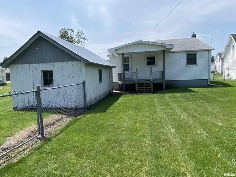 929 E Chestnut St, Canton, IL 61520 photo 25