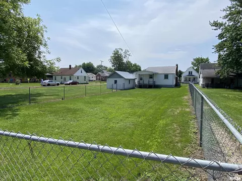 929 E Chestnut St, Canton, IL 61520 photo 29