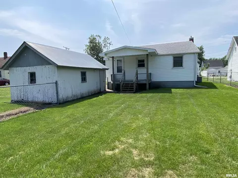 929 E Chestnut St, Canton, IL 61520 photo 24