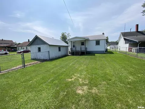 929 E Chestnut St, Canton, IL 61520 photo 23