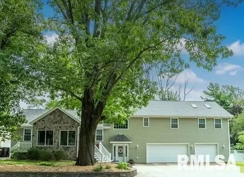 5022 N Park Pl, Peoria Heights, IL 61616