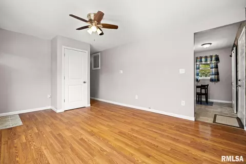 218 Radisson Rd, Marquette Heights, IL 61554 photo 8