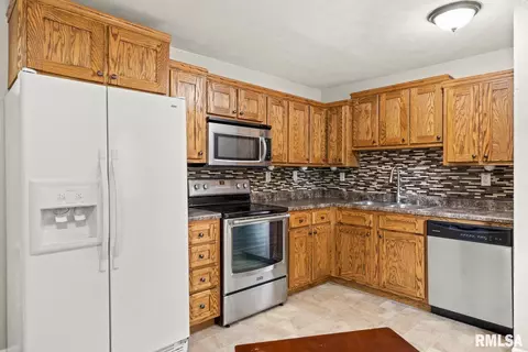 218 Radisson Rd, Marquette Heights, IL 61554 photo 10
