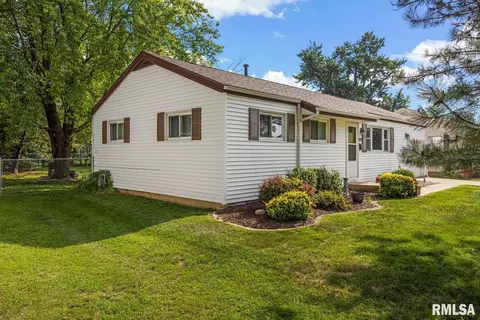 218 Radisson Rd, Marquette Heights, IL 61554 photo 2