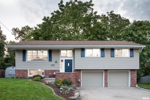 1635 N Autumn Ln, Peoria, IL 61604