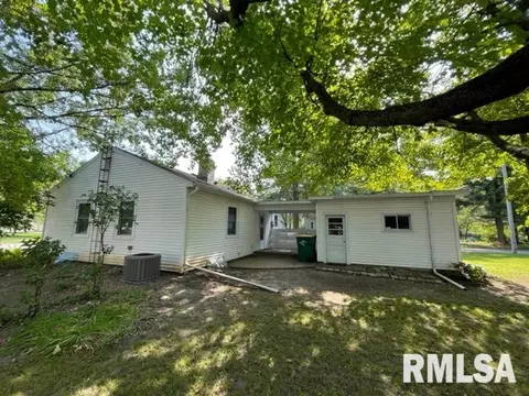 627 E Washington St, Macomb, IL 61455 photo 30