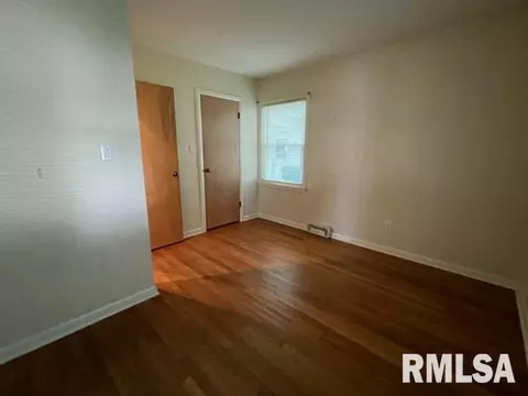 627 E Washington St, Macomb, IL 61455 photo 13