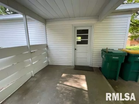 627 E Washington St, Macomb, IL 61455 photo 24