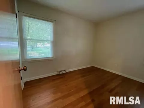 627 E Washington St, Macomb, IL 61455 photo 12