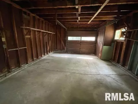 627 E Washington St, Macomb, IL 61455 photo 27