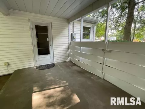 627 E Washington St, Macomb, IL 61455 photo 25