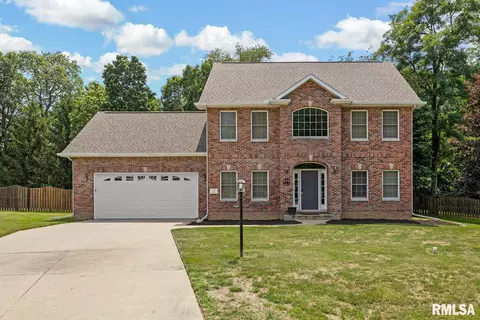 14 Hawthorn Cv, Morton, IL 61550
