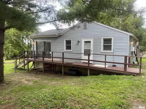 12029 Sunset Dr, Manito, IL 61546