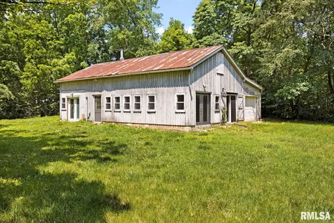 9204 S Powell Rd, Peoria, IL 61607