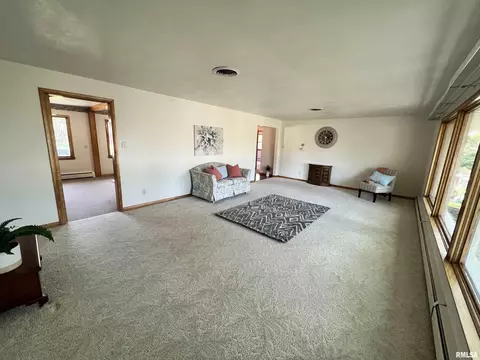509 W Crestwood Dr, Eureka, IL 61530 photo 17